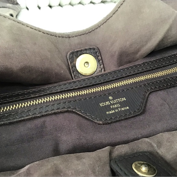 Louis Vuitton Bags - Picture 15 of 16